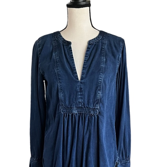 Loft The Softened Dark Blue Chambray top. Size S. - Picture 5 of 10